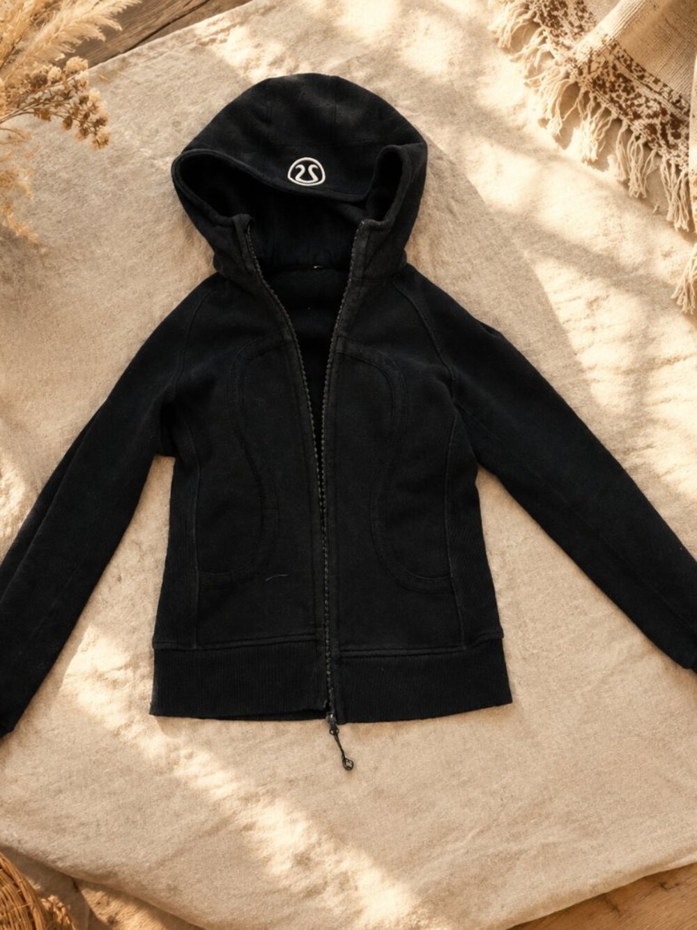 LULULEMON Black Scuba Hoodie — Size Medium